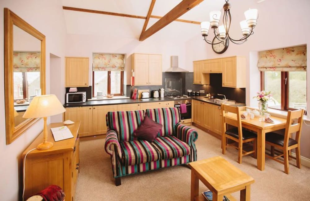 Oak Cottage view 4