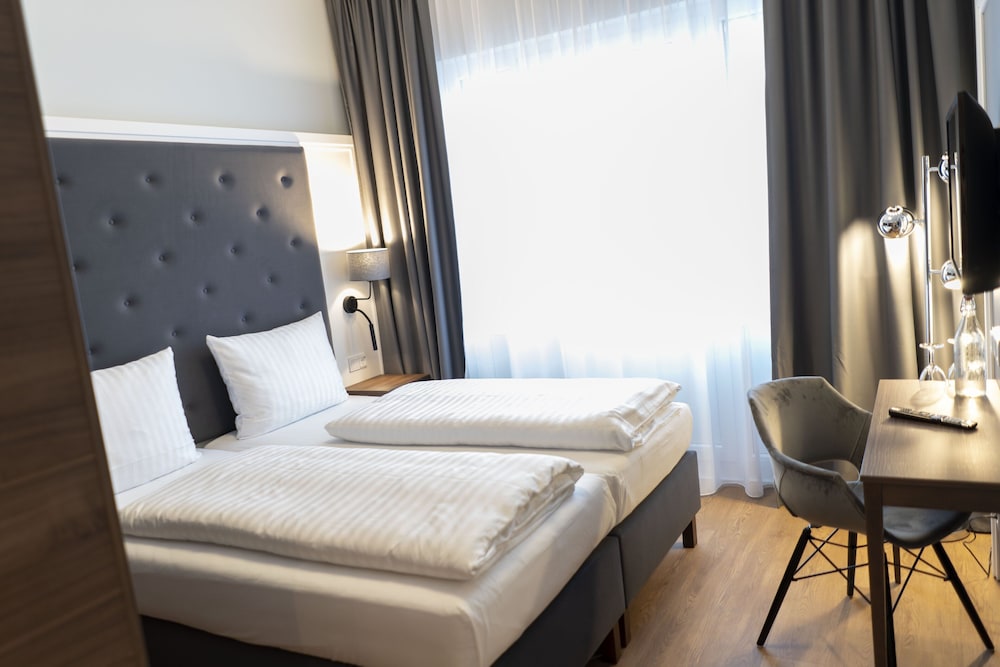 Signature Hotel Skarv - Property Image 37