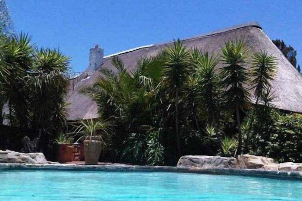 Pine Tree Lodge