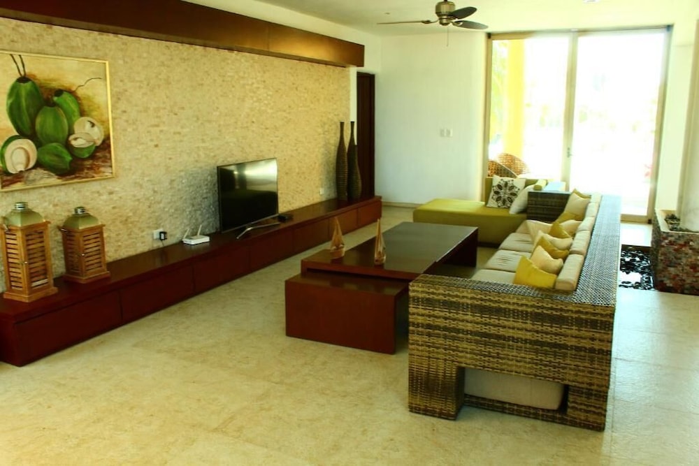 Uinic Chay Luxury Ocean Front Villa view 5