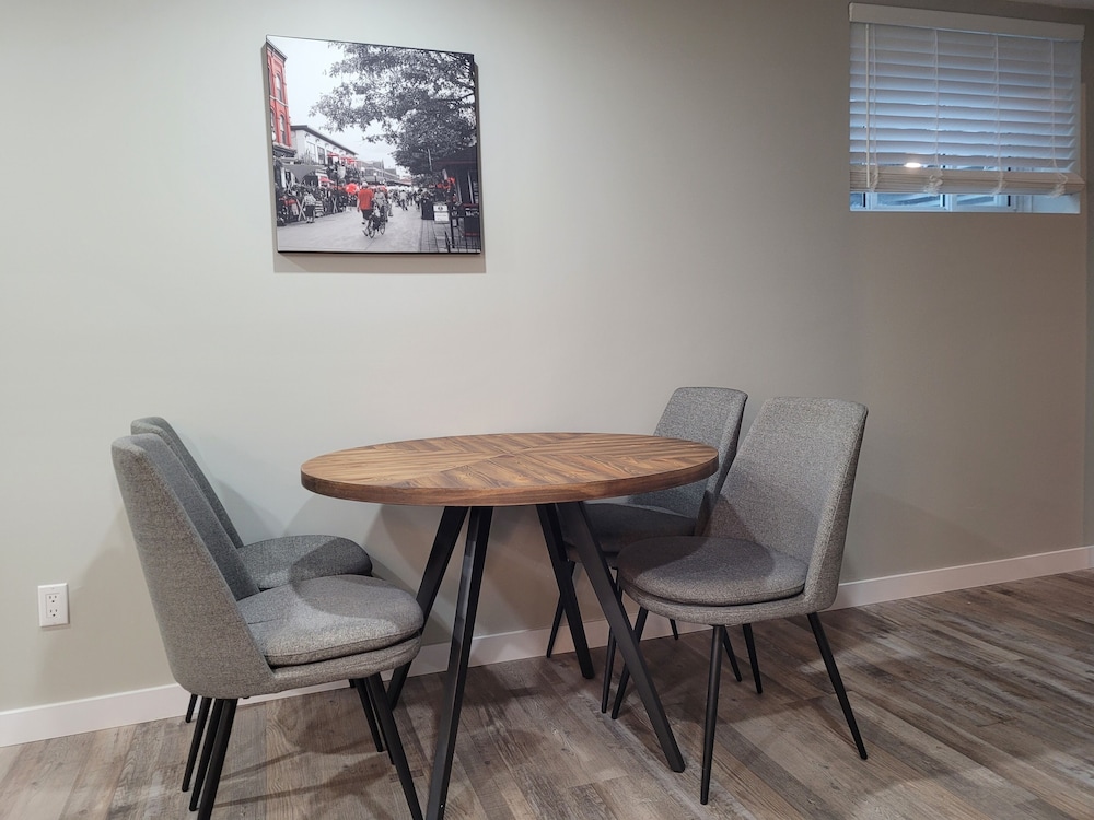 Boardwalk Homes - Executive Townhomes