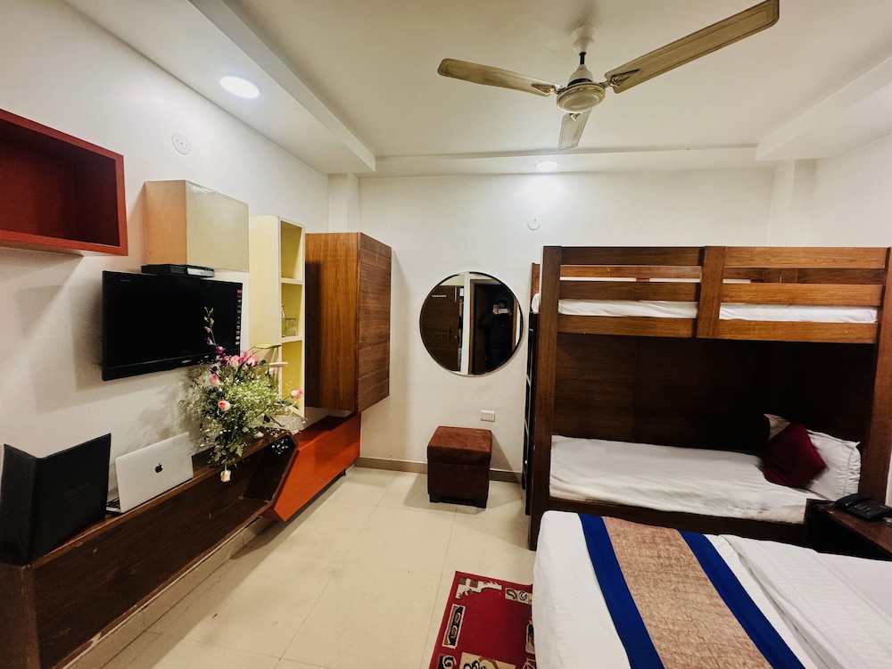 Staybook Hotel Jai Balaji New Delhi Railway Station