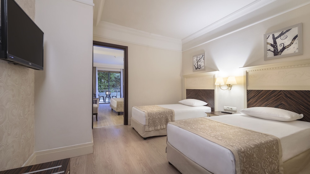 Aydinbey King's Palace & Spa -Ultra All Inclusive