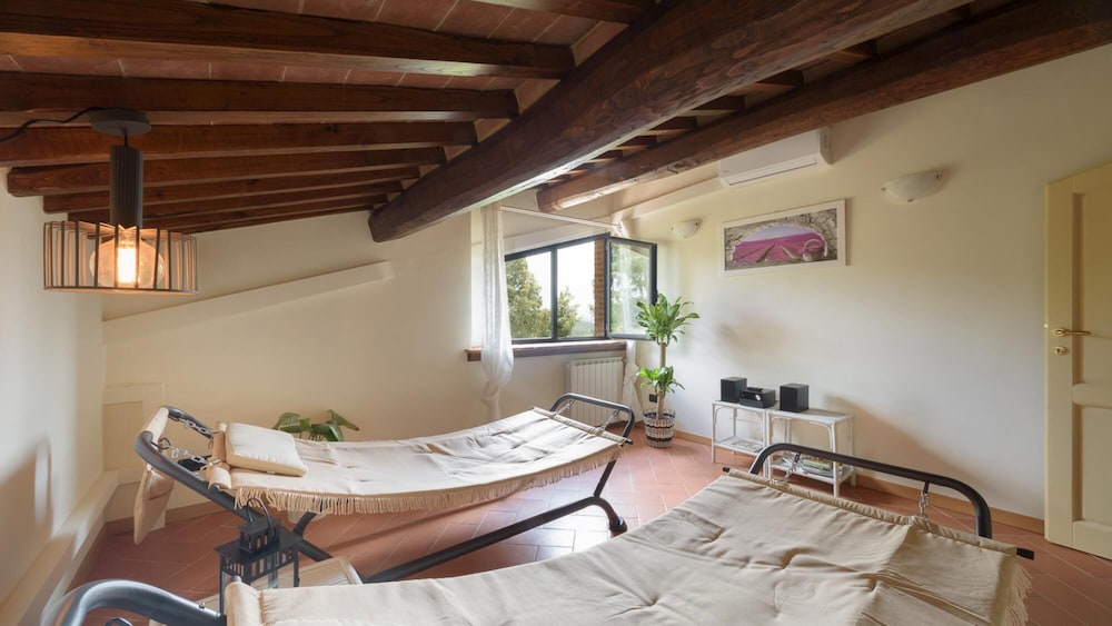 L Ovile 8 in Sovicille view 2