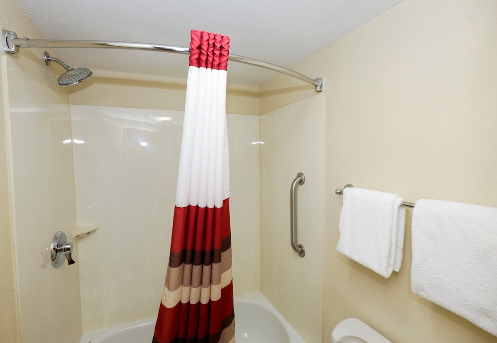 Columbus Vacations - Red Roof Inn Columbus West - Hilliard - Property Image 7