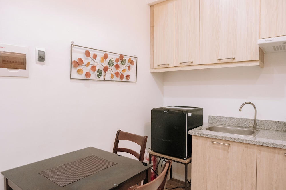 Stylish 1BR City Apartment