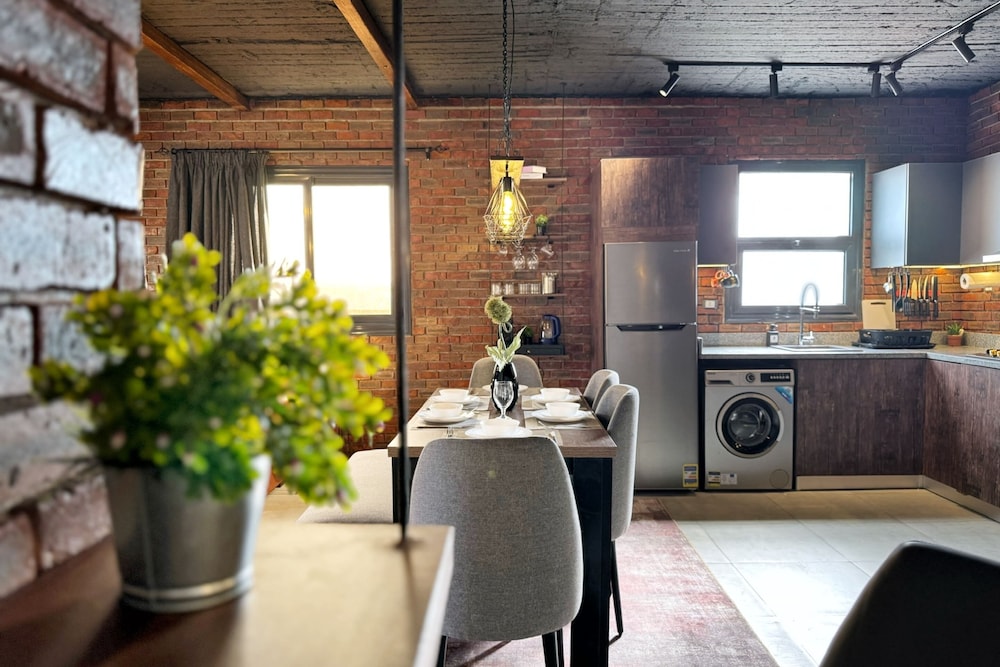 The Built-up 2 BDR Condo 15 min to CAI Airpt