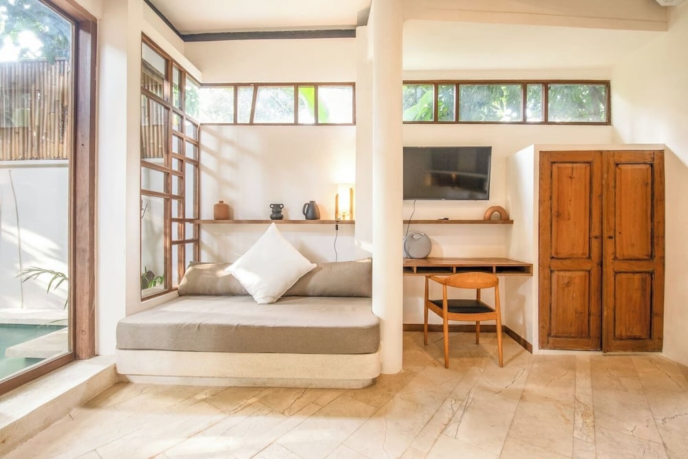 Stylish 2-br Villa With Pool, 800m Canggu Beach