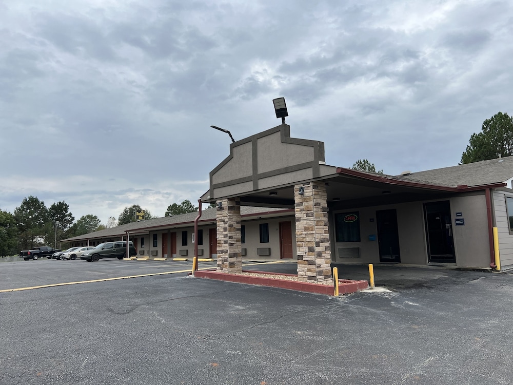 Budget Inn Ardmore - Property Image 6