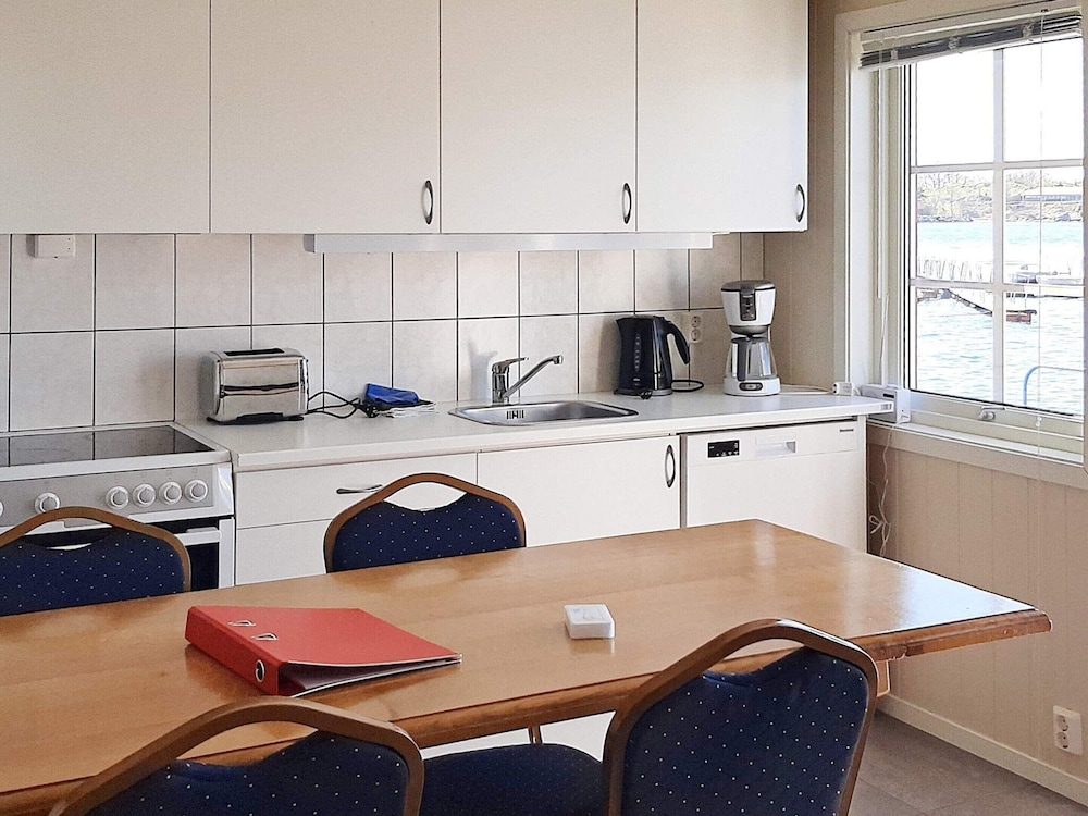 5 Person Holiday Home in Sjernaroy view 2