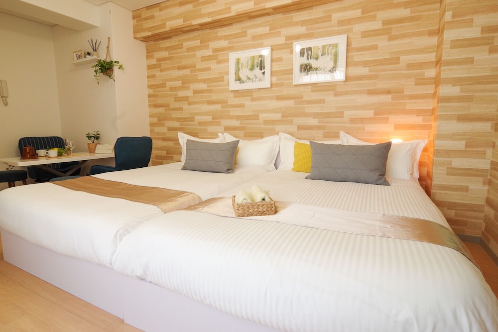Nipponbashi Art Hotel