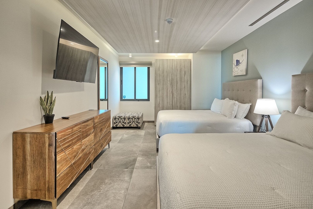 Luxury New Oceanfront Condo 5BR Sleeps 12