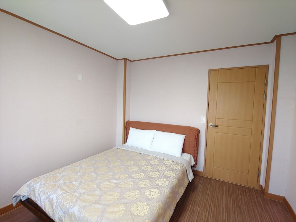 Gyul House
