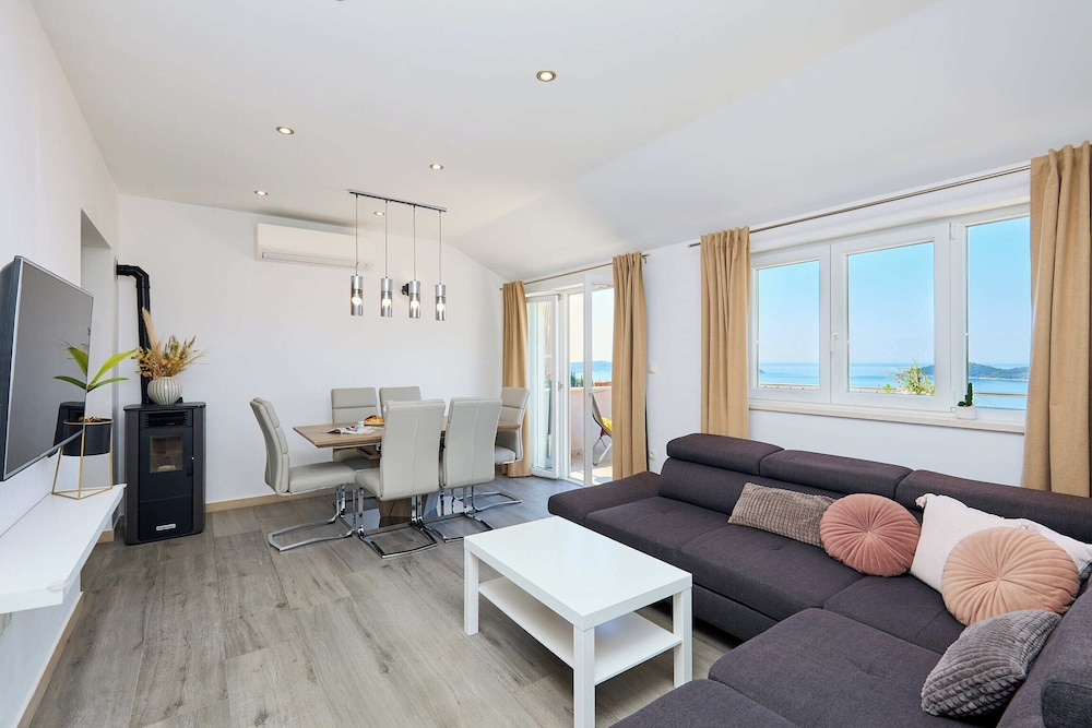 Summer Chill Apartment 2