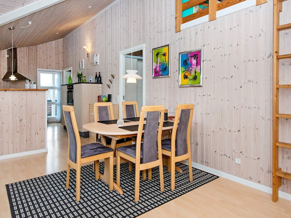 6 Person Holiday Home in Hemmet