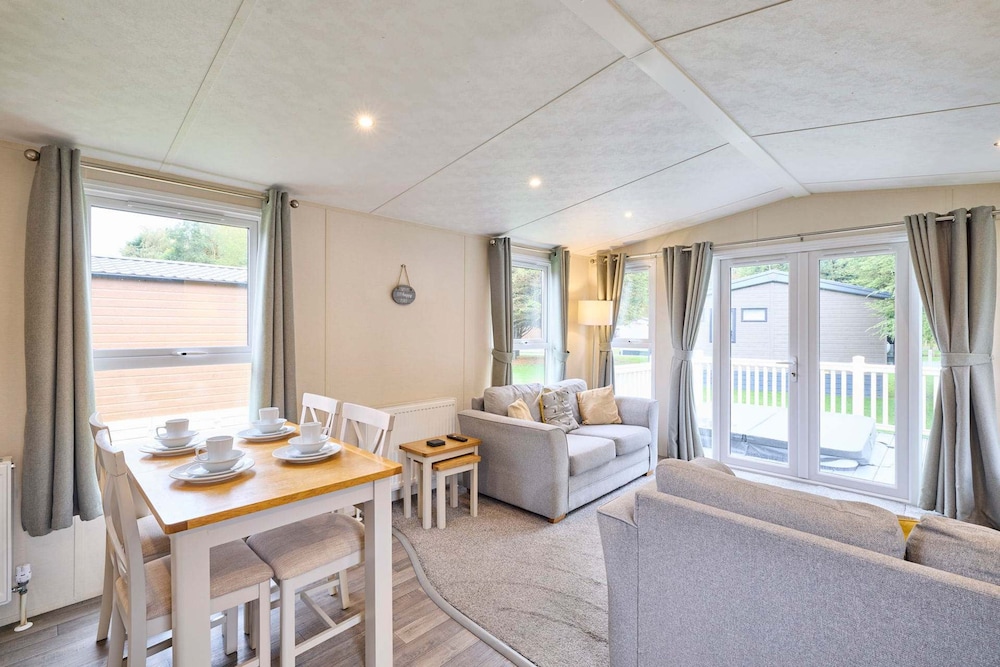 Host Stay Nightingale Lodge