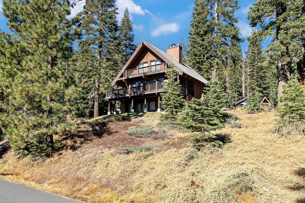 Overlooking Beautiful Bear Lake VH#318 by Bear Valley Vacation Rentals view 3