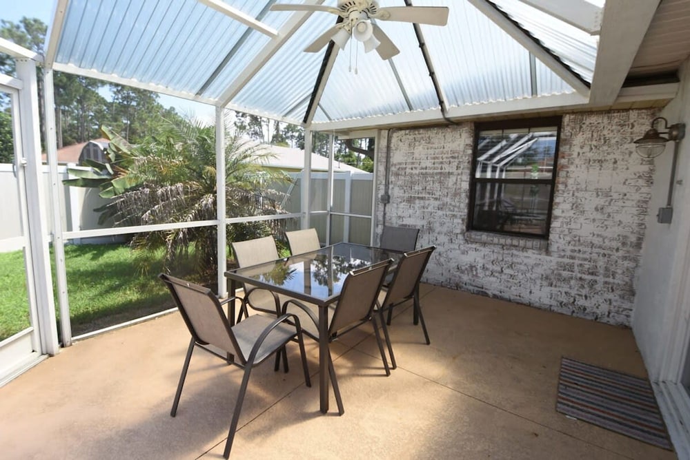 Hidden Oasis Spacious Home With Salt Water Heated Pool Hot Tub Fenced Yard Pets are Welcome