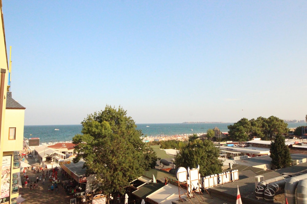 Menada Midia Apartments