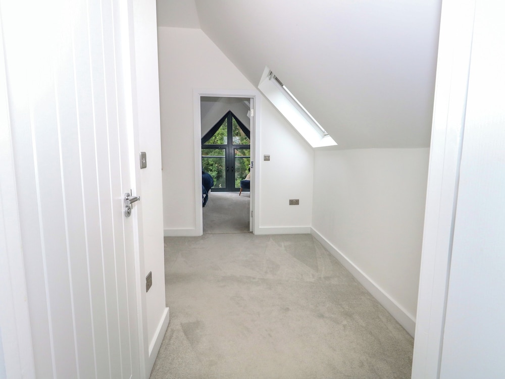 66A Danecourt Road