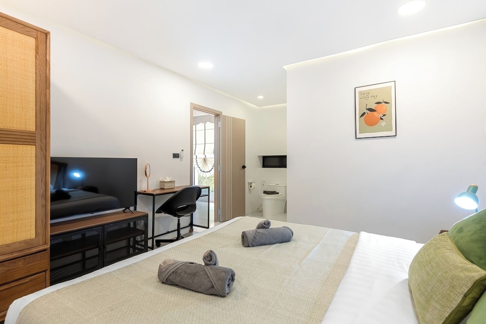 Zen Style Pool Access Townhouse