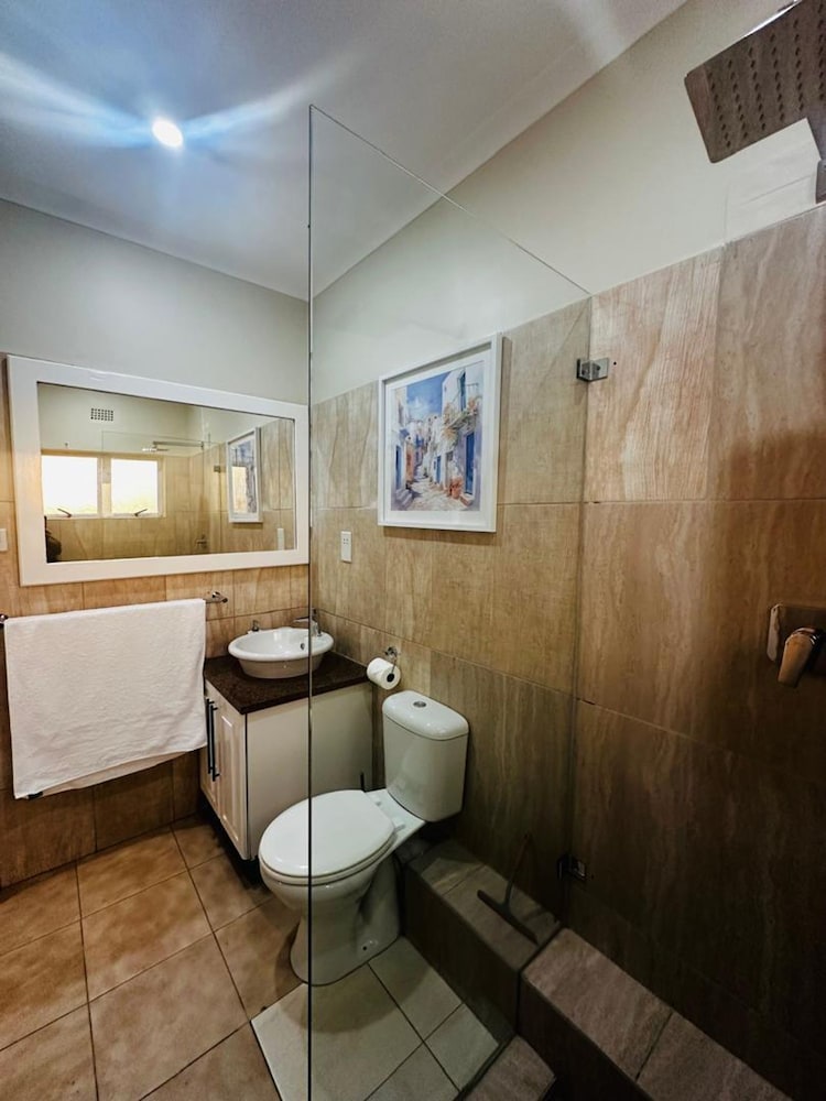 Stunning 2 bed With Pool - 2275