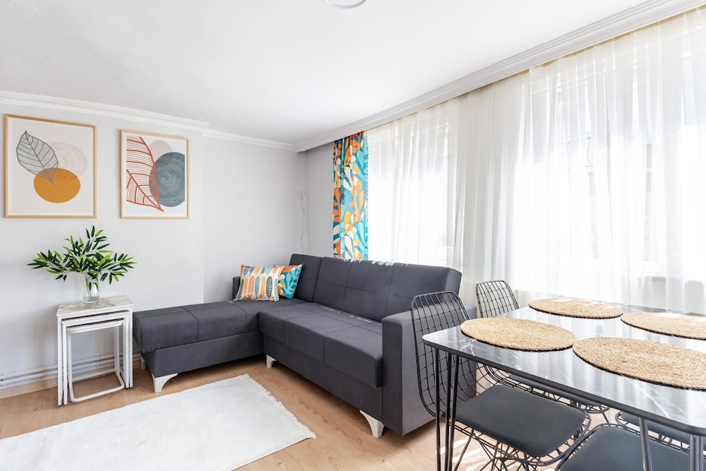 Modern and Spacious Flat in the Heart of Kadikoy