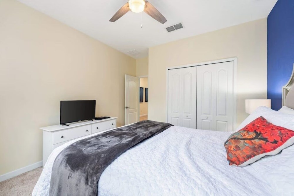 Sugar Palm Place 6 Bedroom Home