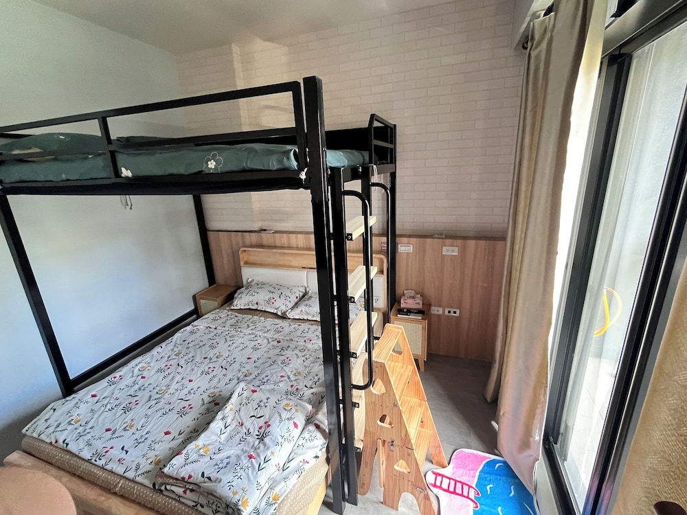 Daisy Light Hostel