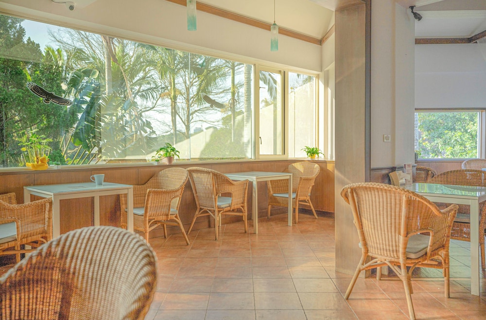 Regale Villa Hotel
