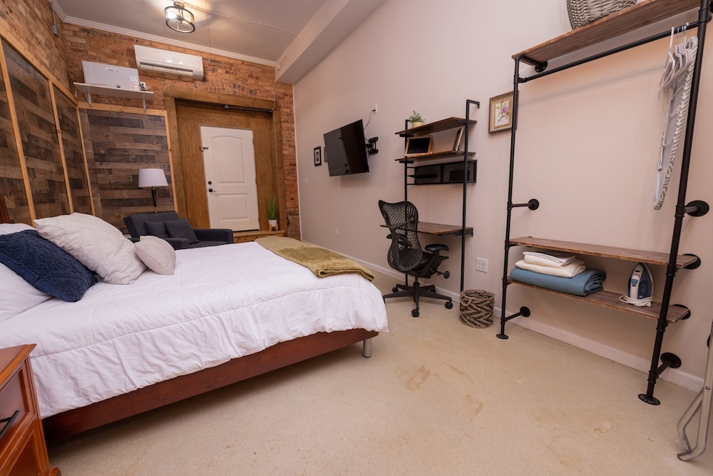 Hartwell Suites - Property Image 31