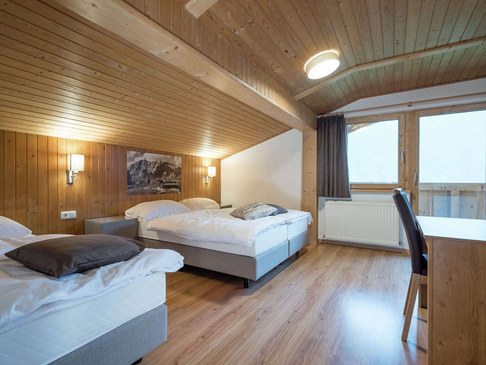 Large Luxury Chalet near Ski Area Zillerarena Königsleiten view 3