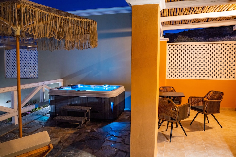 Elaia Villas