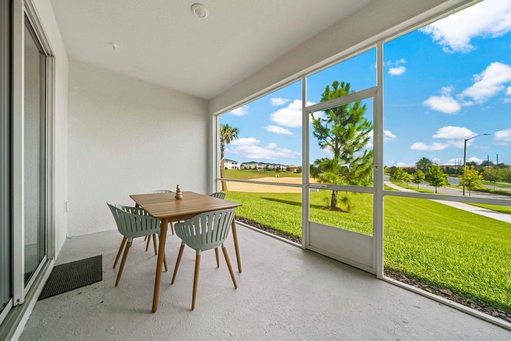 1151 Drop Lane