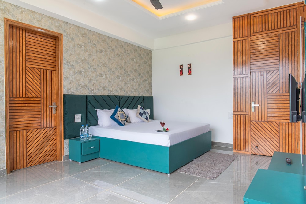 Mountain Breeze Hill Crest Kasauli