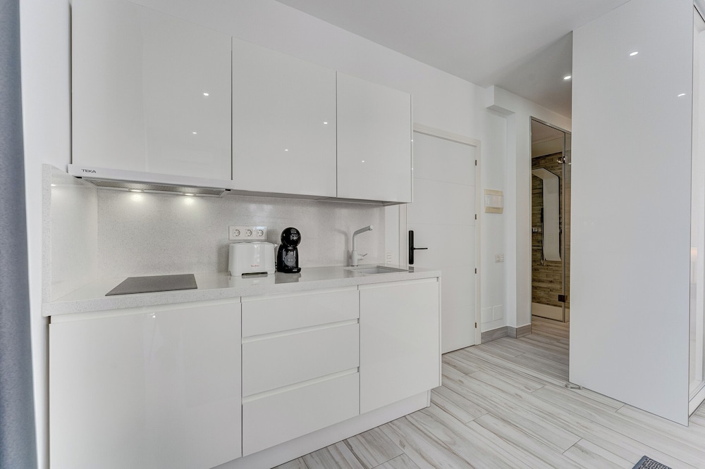 BAL Apartments - Adults Only