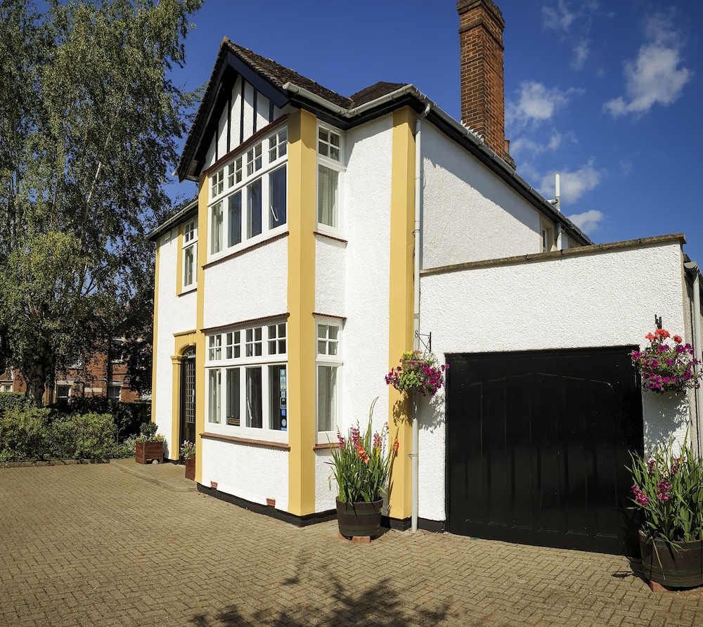 Sandfield Guest House