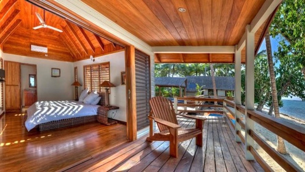 Beachfront Private Villa - view 16