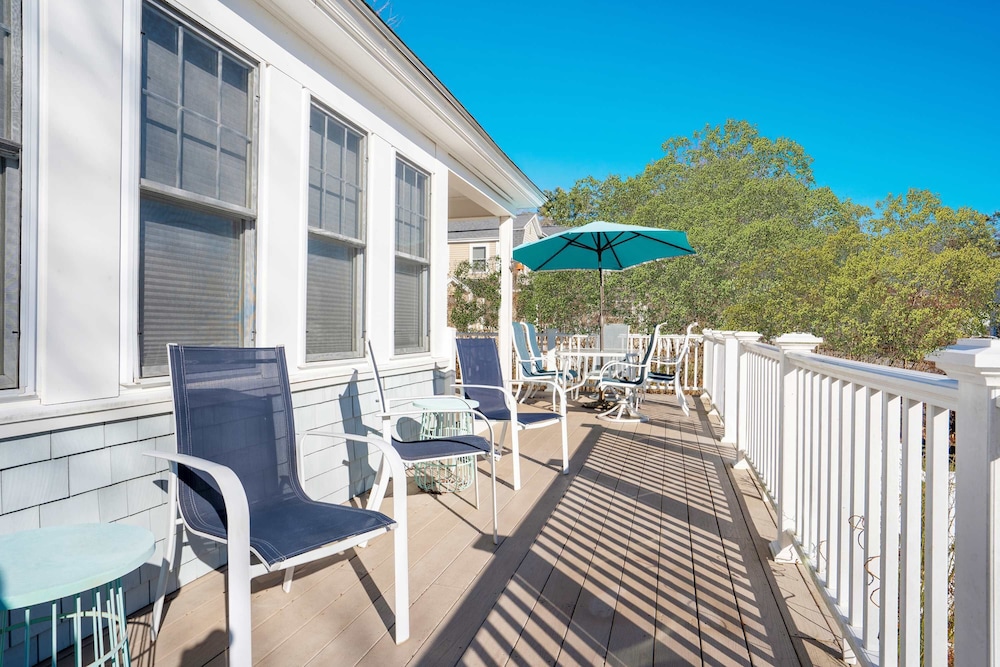 Ogunquit Village 4BR Walk to Beach, Dining & Town Center