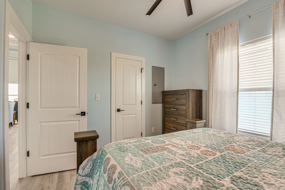 Port Bolivar Beach House w/ Oceanfront Views! view 2