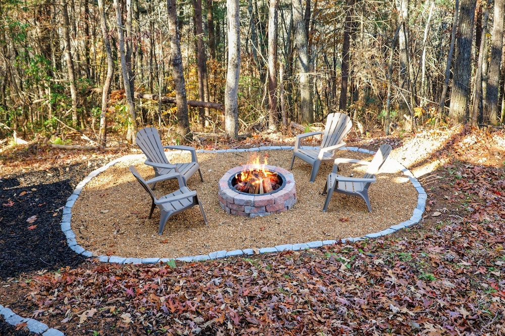 Moonrise Retreat With Spa Fire Pit 8 min to Town
