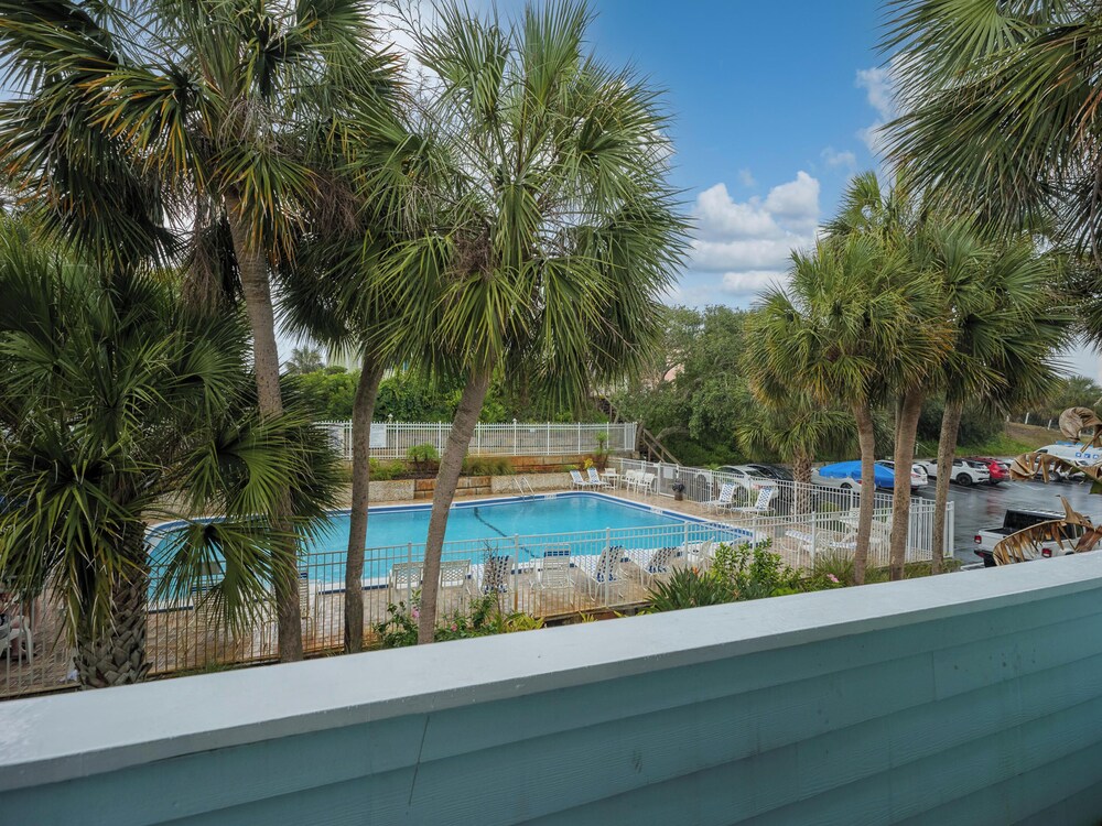 Quail Hollow B3-1TH by Distinctive Beach Rentals