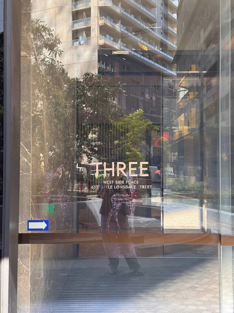 Luxury 2-bedroom Apartment in the Heart of Melbourne