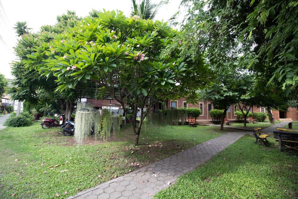 GongKaew HuenKum Hotel