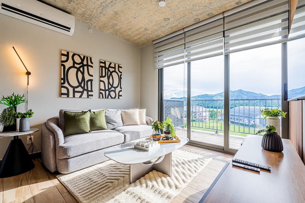 w Elegant 2BR Apartment in the Heart of Centriqo