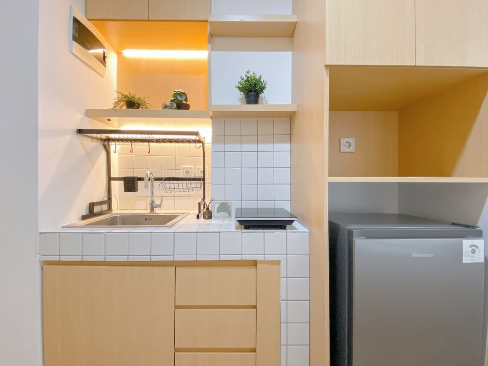 Studio Furnished At Pollux Chadstone Apartment