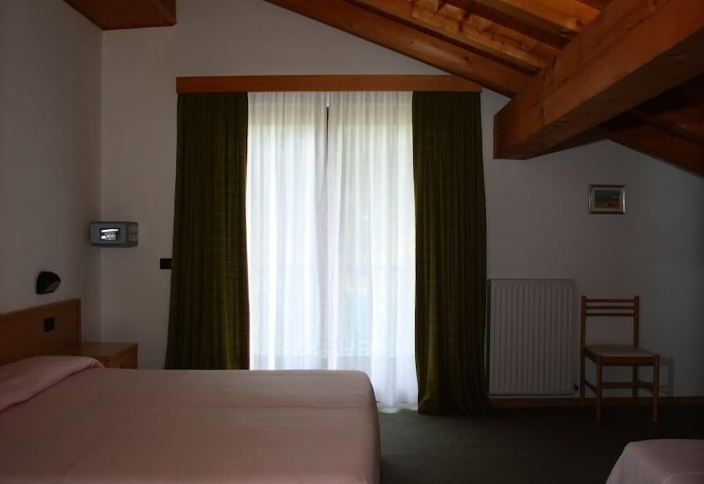 Albergo Stella Alpina view 2