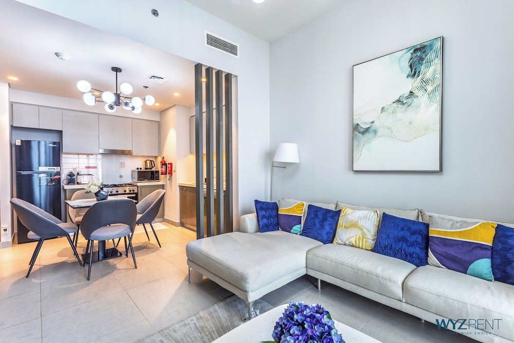 Modern 1BR Forte Near Burj & Mall