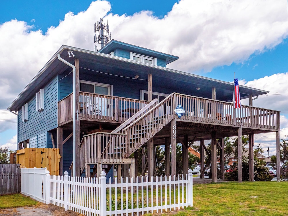 Happy Days by Topsail Realty