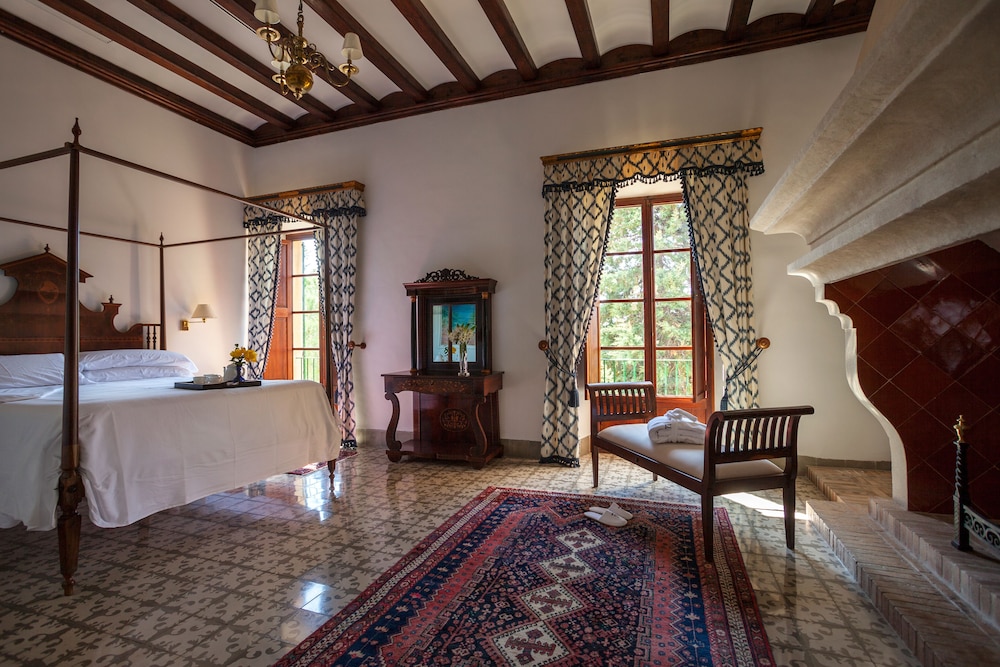 Pollensa Vacations - Hotel Llenaire - Property Image 3